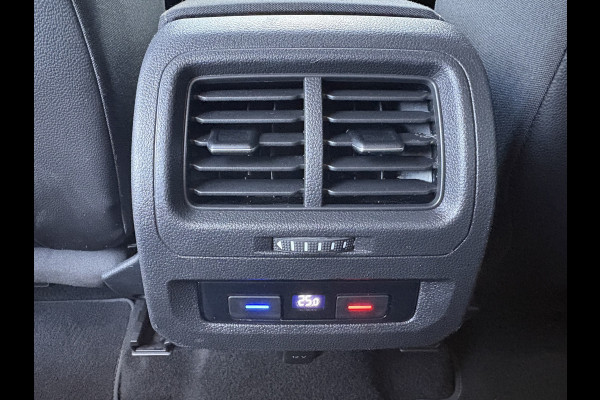 Volkswagen Touran 1.5 TSi 150pk Highline 7-persoons NAVI/CARPLAY/CLIMA/ADAPT/CRUISE/PDC