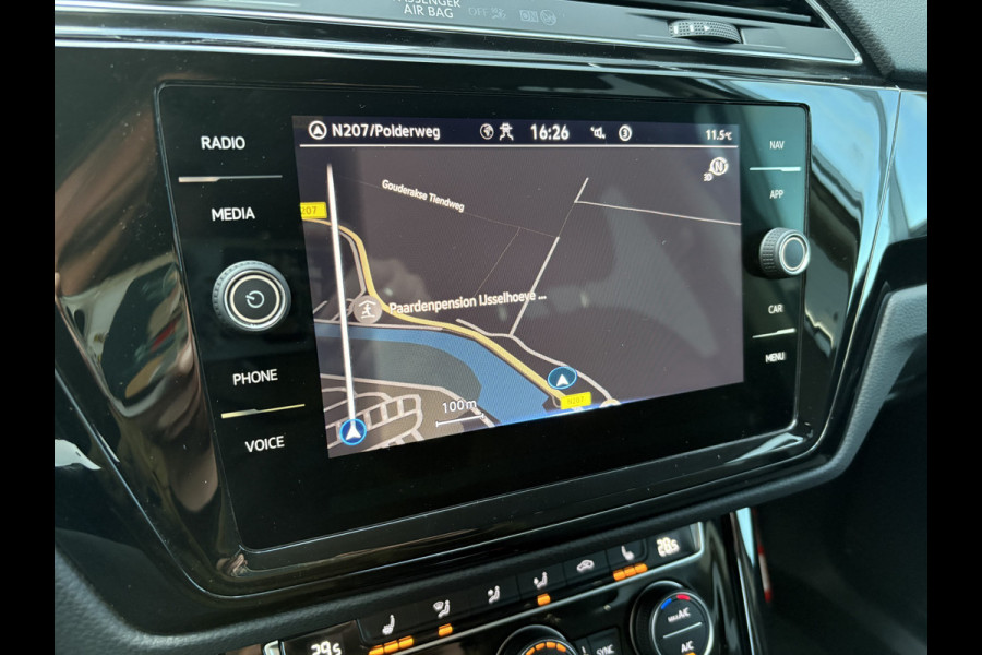 Volkswagen Touran 1.5 TSi 150pk Highline 7-persoons NAVI/CARPLAY/CLIMA/ADAPT/CRUISE/PDC