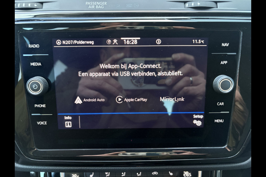 Volkswagen Touran 1.5 TSi 150pk Highline 7-persoons NAVI/CARPLAY/CLIMA/ADAPT/CRUISE/PDC