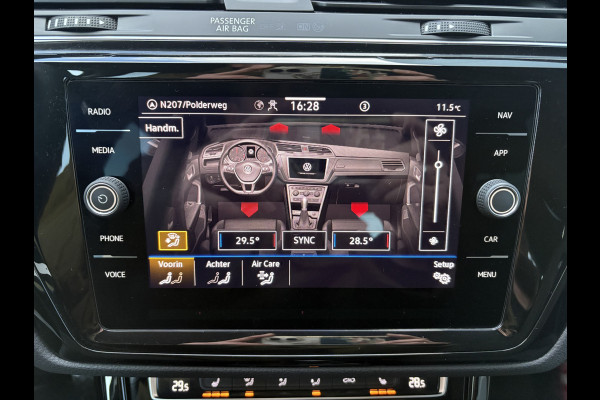 Volkswagen Touran 1.5 TSi 150pk Highline 7-persoons NAVI/CARPLAY/CLIMA/ADAPT/CRUISE/PDC