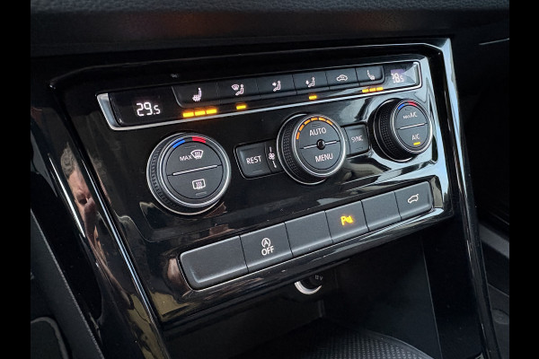 Volkswagen Touran 1.5 TSi 150pk Highline 7-persoons NAVI/CARPLAY/CLIMA/ADAPT/CRUISE/PDC