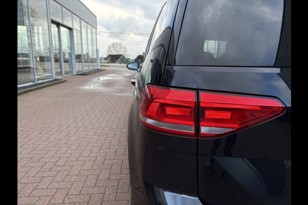 Volkswagen Touran 1.5 TSi 150pk Highline 7-persoons NAVI/CARPLAY/CLIMA/ADAPT/CRUISE/PDC
