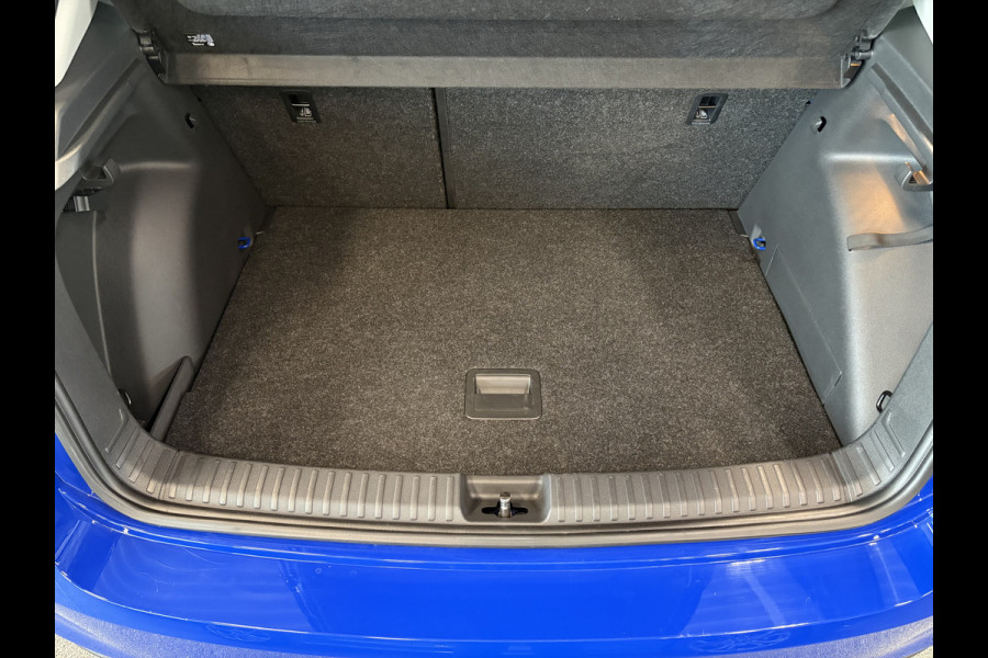 Škoda Fabia 1.0 TSi 95pk Business Edition 5-drs. PANORAMADAK/KEYLESS/VIRTUAL/CARPLAY/PDC/ADAPT.CRUISE/WINTERPACK