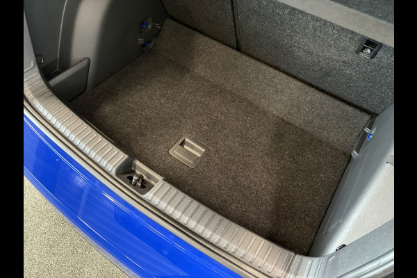 Škoda Fabia 1.0 TSi 95pk Business Edition 5-drs. PANORAMADAK/KEYLESS/VIRTUAL/CARPLAY/PDC/ADAPT.CRUISE/WINTERPACK