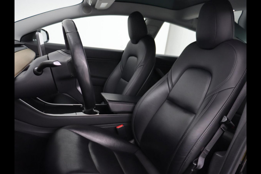 Tesla Model 3 Long Range AWD 75kWh | Panoramadak | Autopilot | Leder | Stoelverwarming | Full LED | Navigatie | Keyless | 18'' | Camera