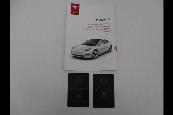 Tesla Model 3 Long Range AWD 75kWh | Panoramadak | Autopilot | Leder | Stoelverwarming | Full LED | Navigatie | Keyless | 18'' | Camera