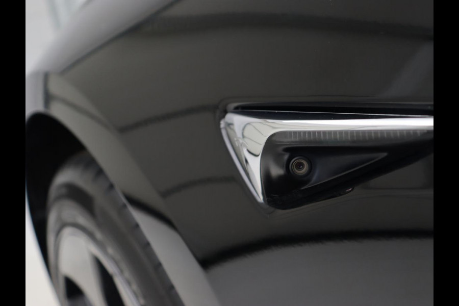 Tesla Model 3 Long Range AWD 75kWh | Panoramadak | Autopilot | Leder | Stoelverwarming | Full LED | Navigatie | Keyless | 18'' | Camera