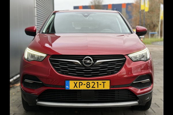 Opel Grandland X BWJ 2019 | 1.2T 131PK Bus Executive AUTOMAAT | TREKHAAK | CAMERA A | LEDER/STOF | NAVI | CLIMA | STOELVERW | CARPLAY | PRIVACY GLASS |