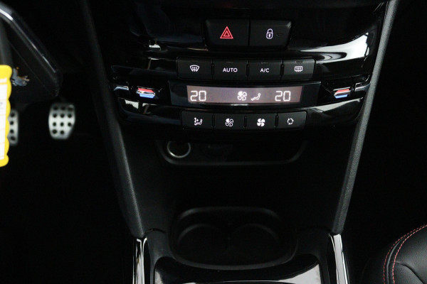 Peugeot 2008 1.2 GT-Line*ECC*CRUISE*NAVI*HAAK*CAM*CARPLAY*