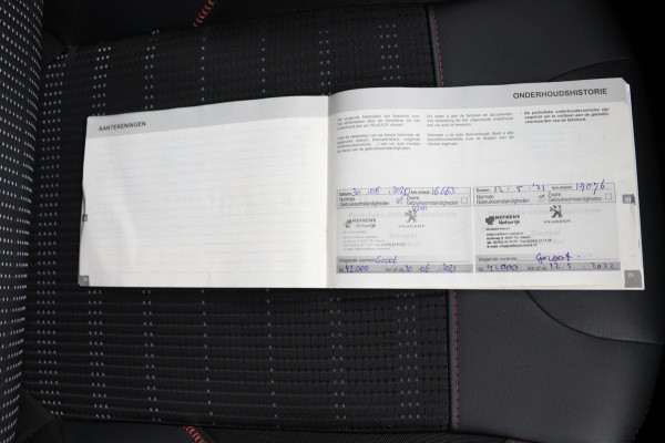 Peugeot 2008 1.2 GT-Line*ECC*CRUISE*NAVI*HAAK*CAM*CARPLAY*