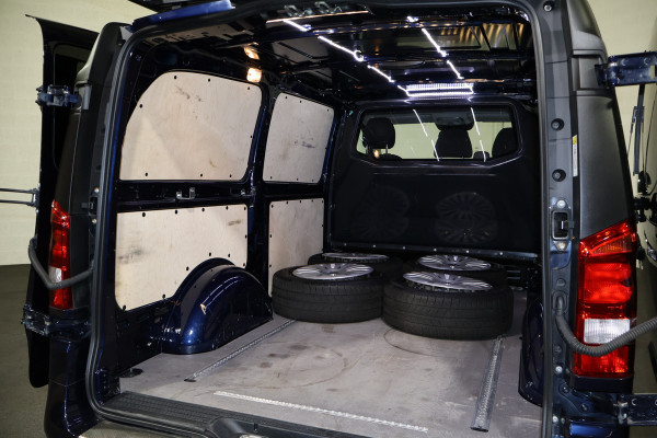 Mercedes-Benz Vito 119 CDI Automaat Led Distronic Navigatie Imperiaal