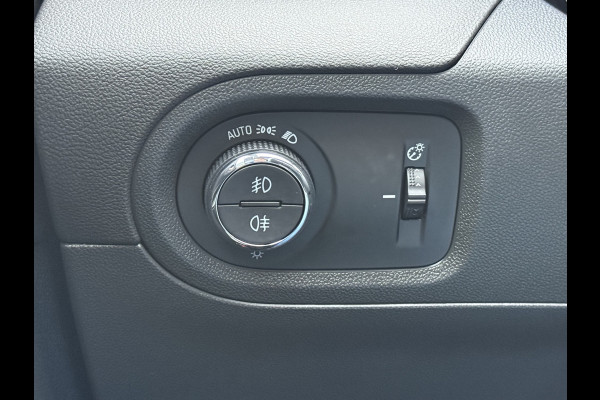 Opel Grandland X BWJ 2019 | 1.2T 131PK Bus. Executive | TREKHAAK | PANO DAK | CLIMA | NAVI | 18'' LMV | CARPLAY | SPORTSTOELEN | PDC 2X