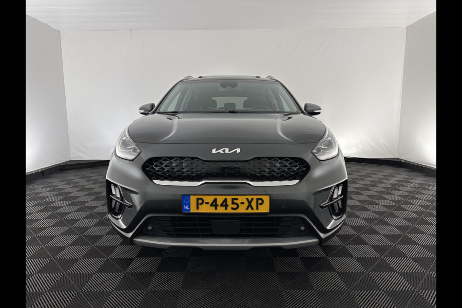 Kia Niro 1.6 GDi Hybrid ExecutiveLine (INCL-BTW) Aut. *PANO |  LEATHER | FULL-LED | NAVI-FULLMAP | DIGI-COCKPIT | HEATED-COMFORTSEATS | CAMERA | DAB+ | KEYLESS | ECC | SHIFTPADDLES | ADAPTIVE-CRUISE | LANE-ASSIST | 16"ALU*