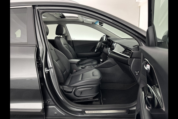 Kia Niro 1.6 GDi Hybrid ExecutiveLine (INCL-BTW) Aut. *PANO |  LEATHER | FULL-LED | NAVI-FULLMAP | DIGI-COCKPIT | HEATED-COMFORTSEATS | CAMERA | DAB+ | KEYLESS | ECC | SHIFTPADDLES | ADAPTIVE-CRUISE | LANE-ASSIST | 16"ALU*