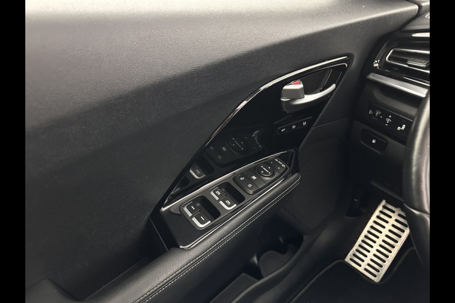 Kia Niro 1.6 GDi Hybrid ExecutiveLine (INCL-BTW) Aut. *PANO |  LEATHER | FULL-LED | NAVI-FULLMAP | DIGI-COCKPIT | HEATED-COMFORTSEATS | CAMERA | DAB+ | KEYLESS | ECC | SHIFTPADDLES | ADAPTIVE-CRUISE | LANE-ASSIST | 16"ALU*