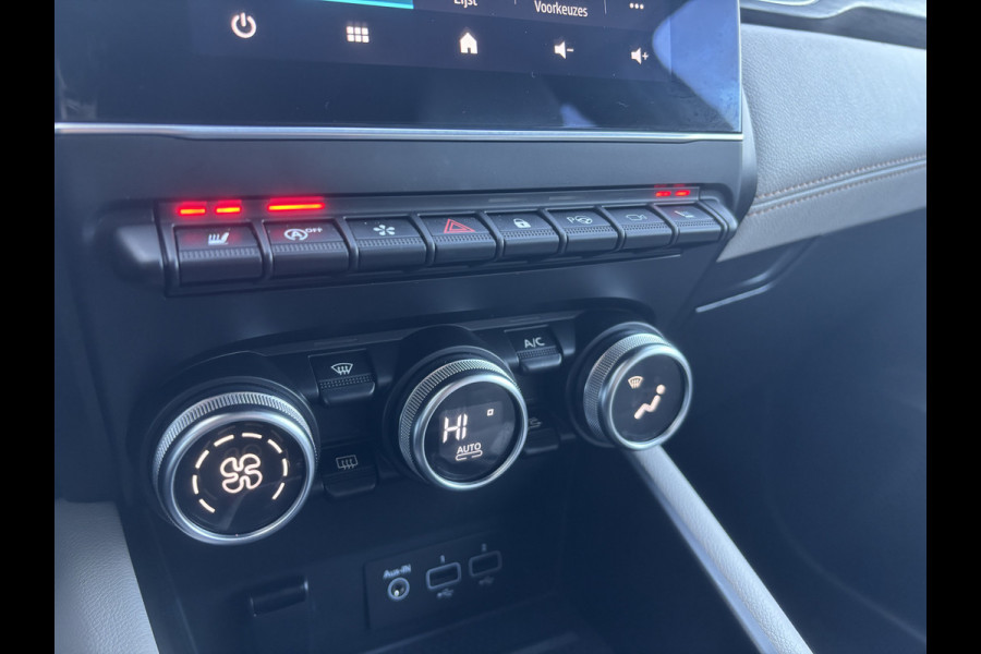 Renault Captur 1.3 TCe 130 Initiale Paris | Stuurverwarming | Leer | Adaptieve Cruise | Dodehoek Detectie