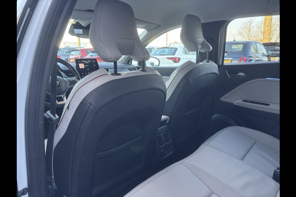 Renault Captur 1.3 TCe 130 Initiale Paris | Stuurverwarming | Leer | Adaptieve Cruise | Dodehoek Detectie