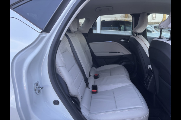 Renault Captur 1.3 TCe 130 Initiale Paris | Stuurverwarming | Leer | Adaptieve Cruise | Dodehoek Detectie