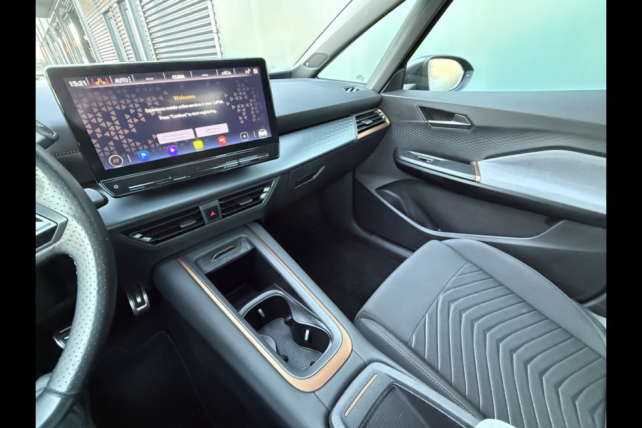 CUPRA Born BWJ 2022 | SOH 92,4% BUS Adrenaline 204PK 62 kWh | PANO DAK | CAMERA A | 19'' LMV | STOELVERW | NAVI | CLIMA | CARPLAY |