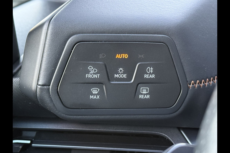 CUPRA Born BWJ 2022 | SOH 92,4% BUS Adrenaline 204PK 62 kWh | PANO DAK | CAMERA A | 19'' LMV | STOELVERW | NAVI | CLIMA | CARPLAY |