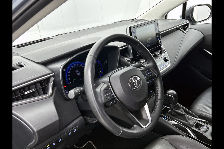 Toyota Corolla 1.8 Hybrid Executive Sedan / Leder / Navigatie / Xenon / Pdc.V+A / Airco-ecc./ Radio multimedia / Apk 03-2027