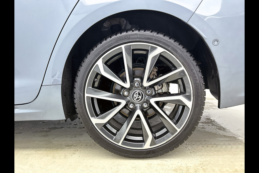 Toyota Corolla 1.8 Hybrid Executive Sedan / Leder / Navigatie / Xenon / Pdc.V+A / Airco-ecc./ Radio multimedia / Apk 03-2027