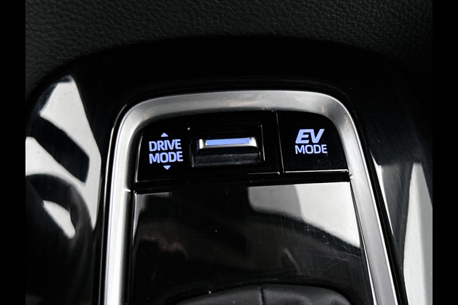 Toyota Corolla 1.8 Hybrid Executive Sedan / Leder / Navigatie / Xenon / Pdc.V+A / Airco-ecc./ Radio multimedia / Apk 03-2027