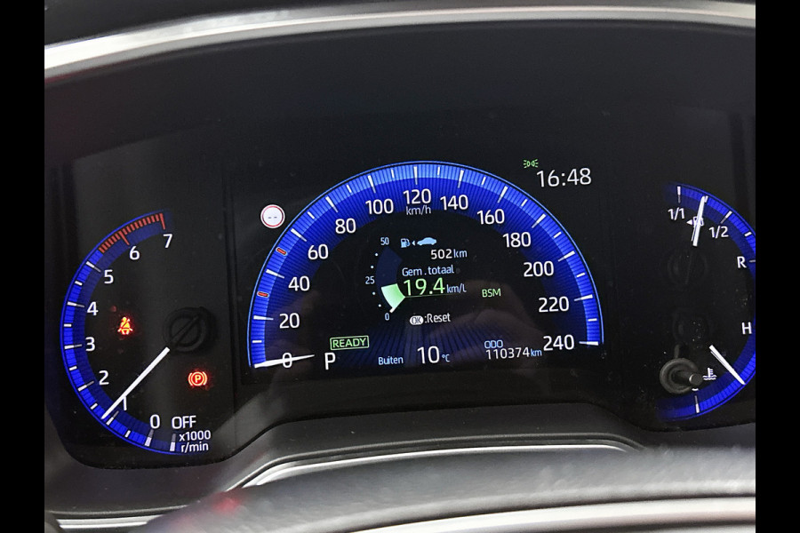 Toyota Corolla 1.8 Hybrid Executive Sedan / Leder / Navigatie / Xenon / Pdc.V+A / Airco-ecc./ Radio multimedia / Apk 03-2027