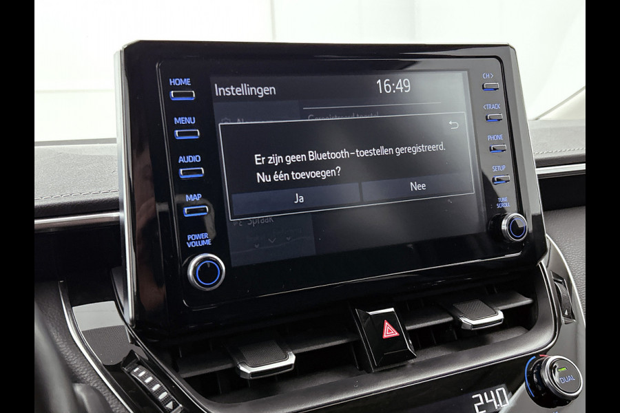 Toyota Corolla 1.8 Hybrid Executive Sedan / Leder / Navigatie / Xenon / Pdc.V+A / Airco-ecc./ Radio multimedia / Apk 03-2027