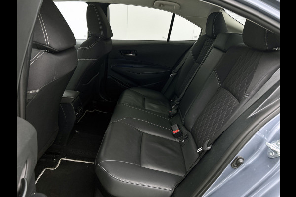 Toyota Corolla 1.8 Hybrid Executive Sedan / Leder / Navigatie / Xenon / Pdc.V+A / Airco-ecc./ Radio multimedia / Apk 03-2027