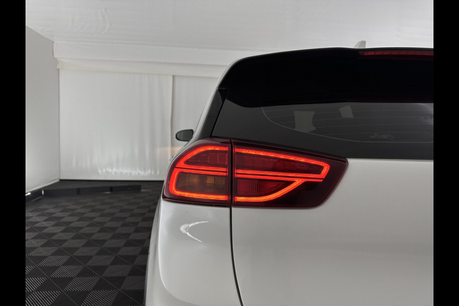 Kia e-Niro DynamicLine 64 kWh [ 3-Fase ] {SOH-100%} (INCL-BTW) Aut.*HEATPUMP | LEATHER-FABRIC | NAVI-FULLMAP | DAB+ | ADAPTIVE-CRUISE | CAMERA | HEATED-COMFORTSEATS | KEYLESS | DIGI-COCKPIT | SHIFTPADDLES | CARPLAY | LANE-ASSIST | 17"ALU*