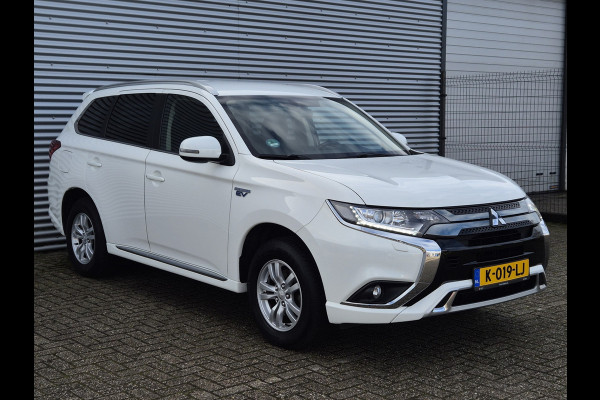 Mitsubishi Outlander 2.4 PHEV Pure Trekhaak Navi
