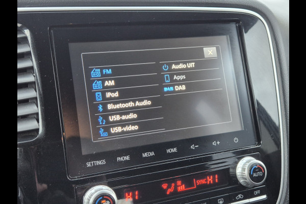 Mitsubishi Outlander 2.4 PHEV Pure Trekhaak Navi
