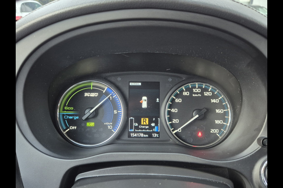 Mitsubishi Outlander 2.4 PHEV Pure Trekhaak Navi