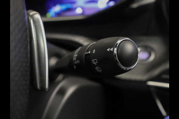 Peugeot 208 1.2 PureTech GT-line Sport (APPLE CARPLAY,NAVI,CAMERA,DIGITAL COCKPIT,CLIMATE,CRUISE,GETINT,SPORTSTOELEN,LM VELGEN)