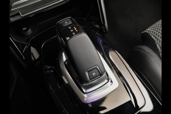 Peugeot 208 1.2 PureTech GT-line Sport (APPLE CARPLAY,NAVI,CAMERA,DIGITAL COCKPIT,CLIMATE,CRUISE,GETINT,SPORTSTOELEN,LM VELGEN)