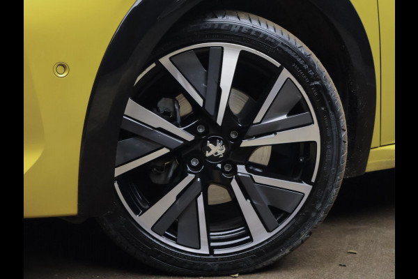 Peugeot 208 1.2 PureTech GT-line Sport (APPLE CARPLAY,NAVI,CAMERA,DIGITAL COCKPIT,CLIMATE,CRUISE,GETINT,SPORTSTOELEN,LM VELGEN)