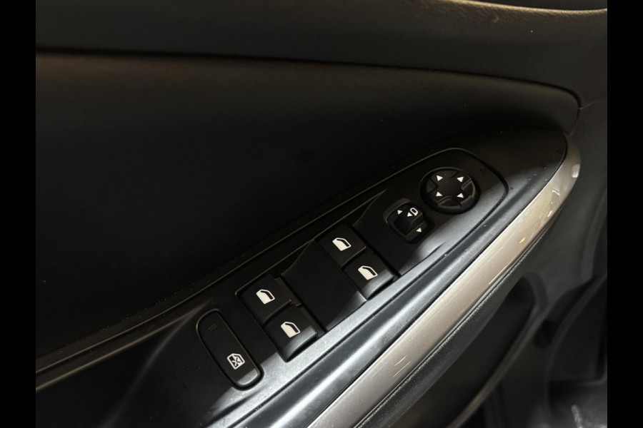 Opel Grandland Opel Grandland 1.6 Turbo Hybrid4 GS-line 300pk | Alcantara | Navi | SOH 96,4%