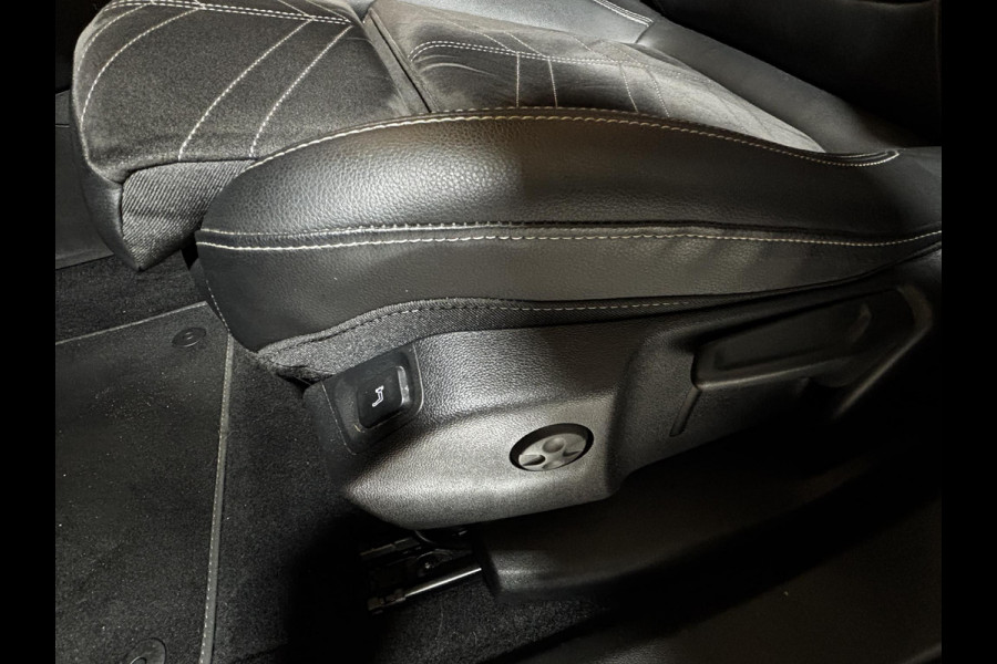 Opel Grandland Opel Grandland 1.6 Turbo Hybrid4 GS-line 300pk | Alcantara | Navi | SOH 96,4%