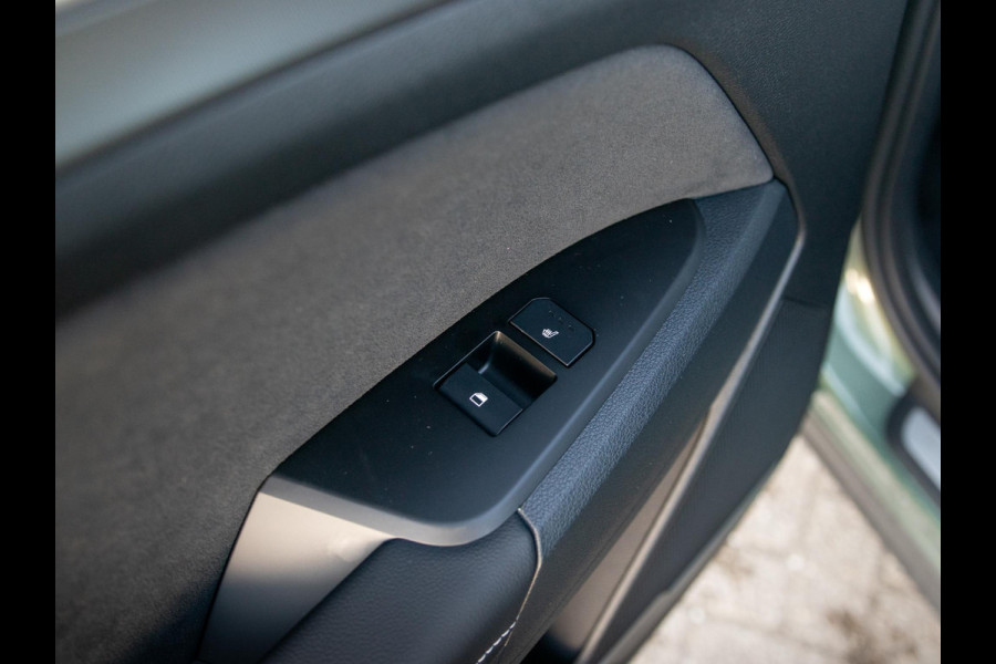 Kia Sportage 1.6 T-GDi Hybrid GT-Line | Schuifkanteldak | Stoel en stuurverwarming | PDC