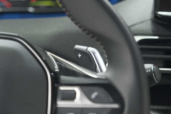 Peugeot 3008 1.6 HYbrid 225 Active Pack Business | Camera | Adaptieve Cruise Control | Dodehoekdetectie | Apple Carplay
