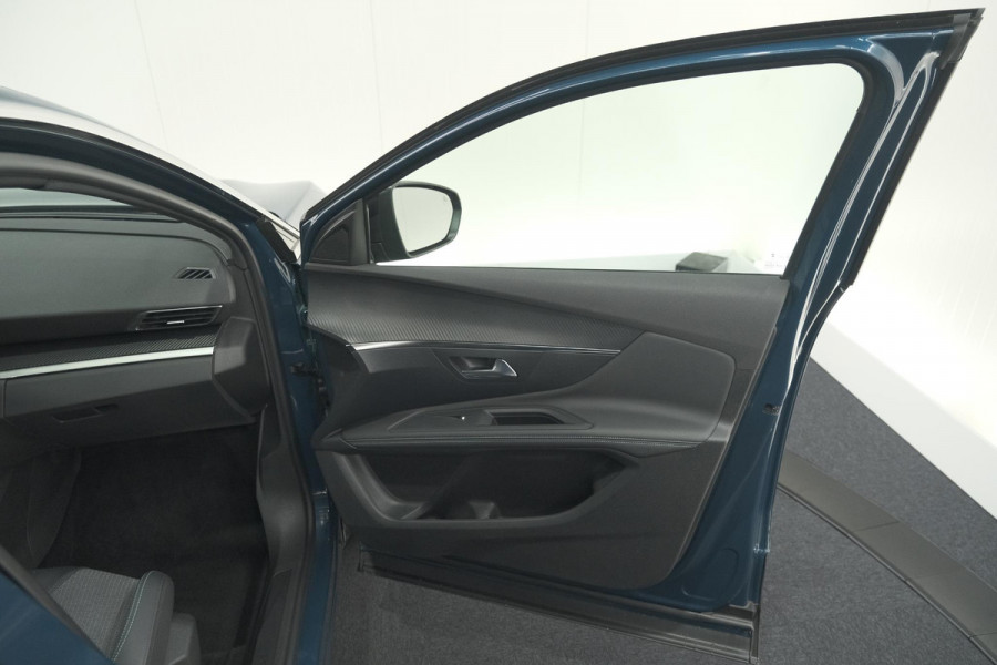 Peugeot 3008 1.6 HYbrid 225 Active Pack Business | Camera | Adaptieve Cruise Control | Dodehoekdetectie | Apple Carplay