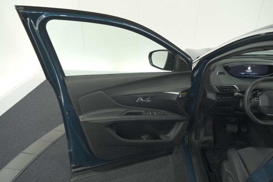 Peugeot 3008 1.6 HYbrid 225 Active Pack Business | Camera | Adaptieve Cruise Control | Dodehoekdetectie | Apple Carplay