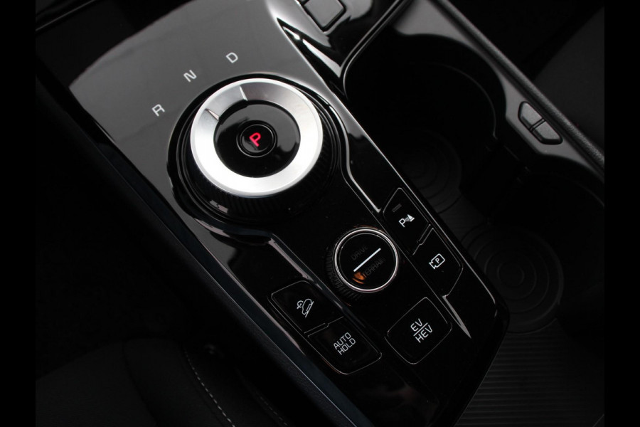 Kia Sportage 1.6 T-GDi 265pk Plug-in Hybrid AWD DynamicLine Navigatie Apple Carplay/Android Auto Climate Canotrol Camera Stoelverwarming