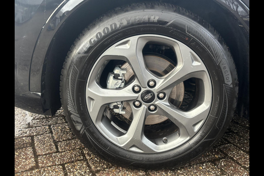 Ford Kuga 2.5 FHEV ST-Line 190pk | Winterpack | Achteruitrijcamera | SYNC 4 Navigatie | All Weatherbanden | Geen stekker nodig