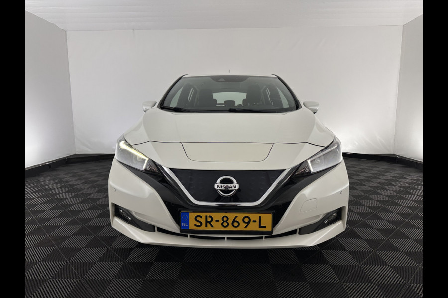 Nissan Leaf Acenta 40 kWh (INCL-BTW) Aut. *HEATPUMP | ADAPTIVE-CRUISE | KEYLESS | TOPVIEW | NAVI-FULLMAP | BLINDSPOT | DAB+ | HEATED-COMFORTSEATS | DIGI-COCKPIT | PRIVACYGLASS | 16"ALU*