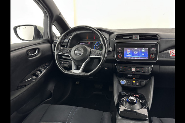 Nissan Leaf Acenta 40 kWh (INCL-BTW) Aut. *HEATPUMP | ADAPTIVE-CRUISE | KEYLESS | TOPVIEW | NAVI-FULLMAP | BLINDSPOT | DAB+ | HEATED-COMFORTSEATS | DIGI-COCKPIT | PRIVACYGLASS | 16"ALU*