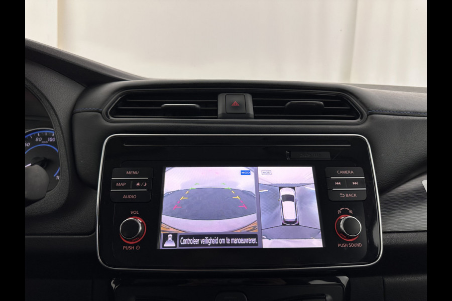 Nissan Leaf Acenta 40 kWh (INCL-BTW) Aut. *HEATPUMP | ADAPTIVE-CRUISE | KEYLESS | TOPVIEW | NAVI-FULLMAP | BLINDSPOT | DAB+ | HEATED-COMFORTSEATS | DIGI-COCKPIT | PRIVACYGLASS | 16"ALU*