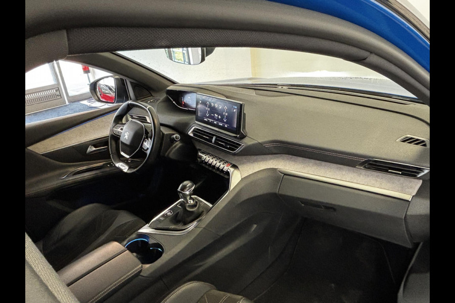 Peugeot 3008 1.2 PureTech GT Alcantara | Stoelverwarming | Navigatie | Elektrische achterklep | Dodehoekdetectie | Achteruitrijcamera