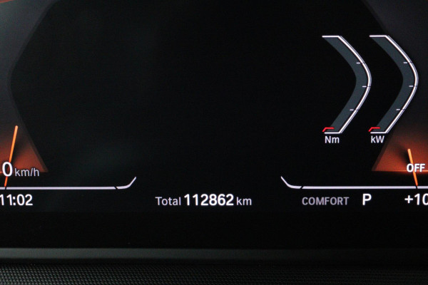 BMW 1-serie 118i Executive Edition (SFEERVERLICHTING, DIGITALE COCKPIT, NAVIGATIE, PARKEERSENSOREN, CRUISE CONTROL)
